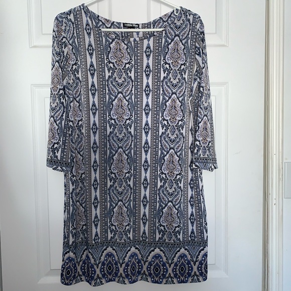 Dress - Picture 1 of 2